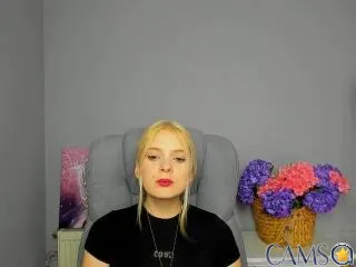 LaPulia’s XloveCam Profile Image