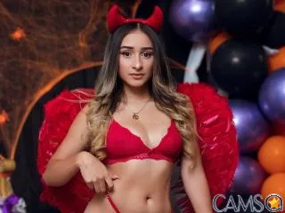 LauraKlark’s XloveCam Profile Image