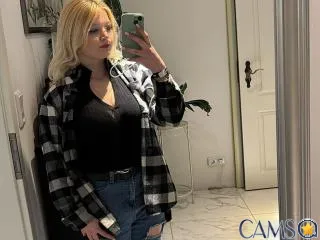 LaVani-hot’s (XloveCam) Photo