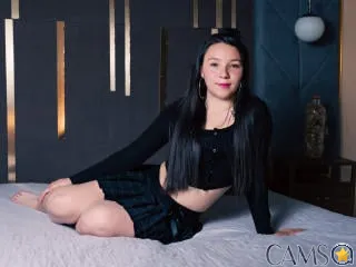 MaddySimons’s XloveCam Profile Image