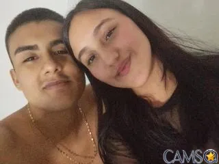 MelissaAndJuan’s (XloveCam) Photo