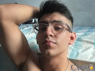 NickHunter’s (XloveCam) Photo