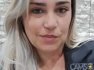 PhoenixBelle69’s (XloveCam) Photo
