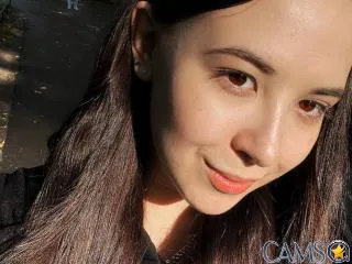 SenseMilia’s (XloveCam) Photo