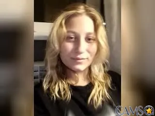 SerenadeAlice&rsquo;s (XloveCam) Photo