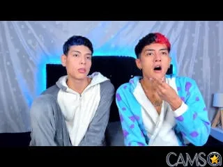 TaylorAndChris’s (XloveCam) Photo